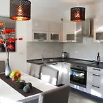 Lägenhet Luxury With Private Pool *