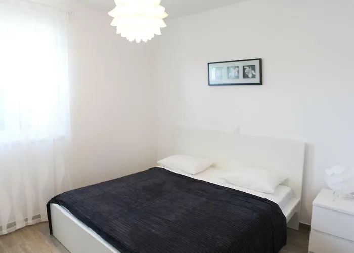 Luxury With Private Pool Apartment *