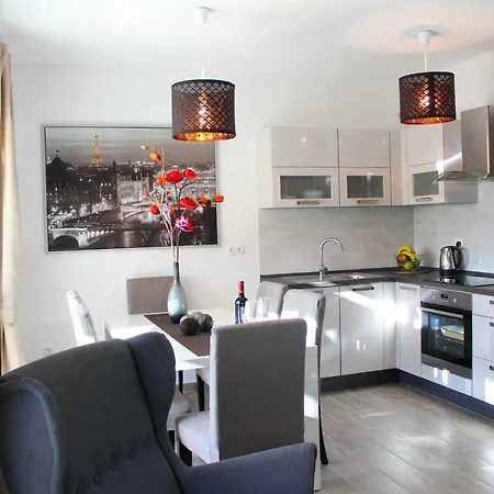 Luxury With Private Pool * Τρογκίρ