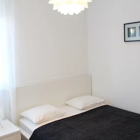 Διαμέρισμα Luxury With Private Pool Τρογκίρ