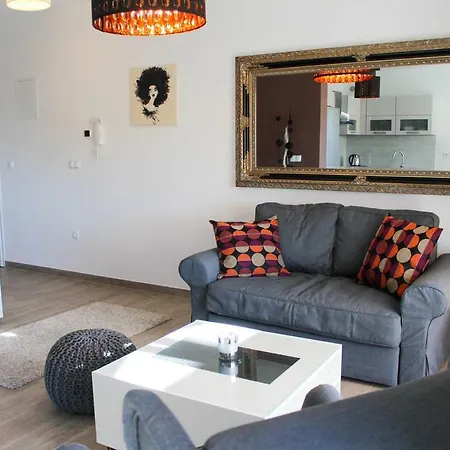 Luxury With Private Pool Apartman